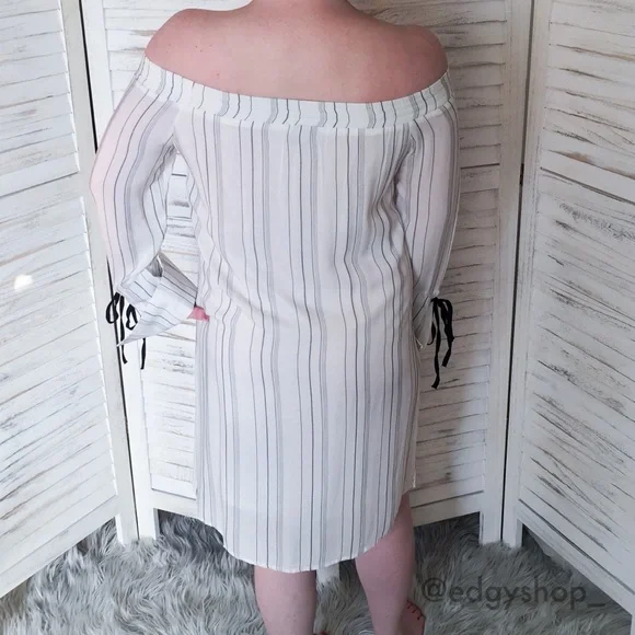 Off the Shoulder Striped Dress - Picture 7 of 8